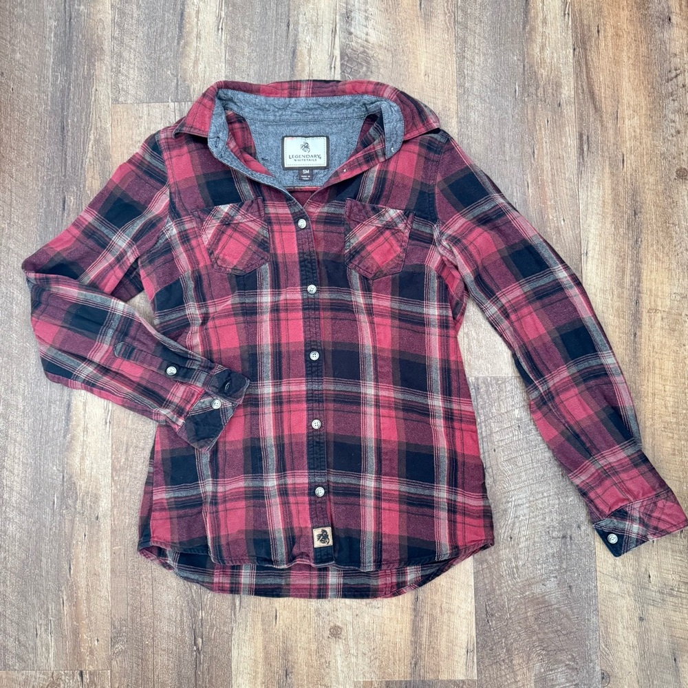 Legendary Whitetails Shirt Womens Small Red Plaid Buck Camp Flannel Cotton